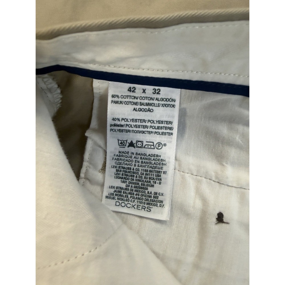 Dockers Pants Mens 42x32 Beige Classic Fit Flat Front‎ Straight Leg Chino - Picture 5 of 5